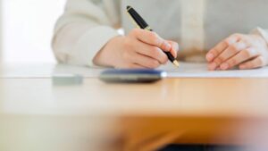 遺言書による相続を相続放棄したい場合はどうすればいい?手続きをご紹介_サムネイル