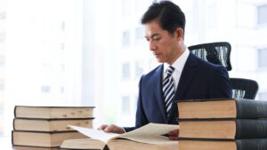 遺産相続の裁判費用は?調停・審判費用や弁護士費用など分けて解説_サムネイル