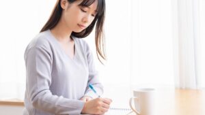 世帯主変更届とは？世帯主が亡くなったときの手続きや書き方、不要なケースを解説_サムネイル