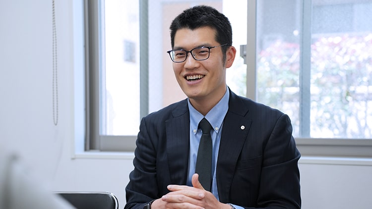AWL法律税務事務所（弁護士　佐々木 輝）_先生の人柄_サムネイル